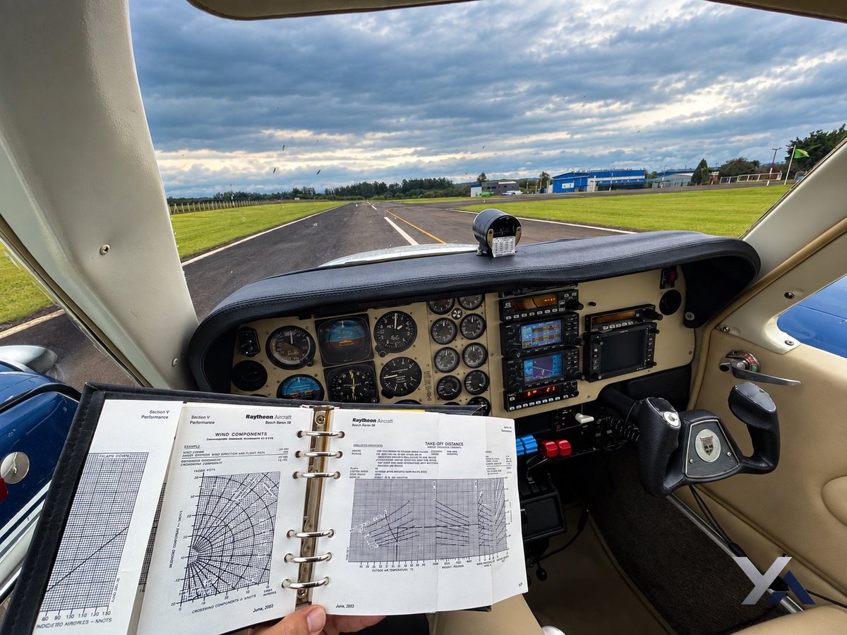 YarionAviation's tweet photo. Se o cálculo não aumenta a pista, não reduz o peso e não muda a atmosfera, o que ele realmente muda?

Essa pergunta é o ponto de partida de “Aviação é física aplicada à decisão”, artigo que publiquei na YARION.

A partir de três acidentes, o texto explora o que os dados de performance permitem prever, os limites dessa previsão e a relação entre planejamento, resposta do avião e decisão.

Escrevi pensando tanto em quem está começando quanto em quem já tem muitos anos de aviação. Fica o convite à leitura:

https://t.co/ddwPK4z1SE