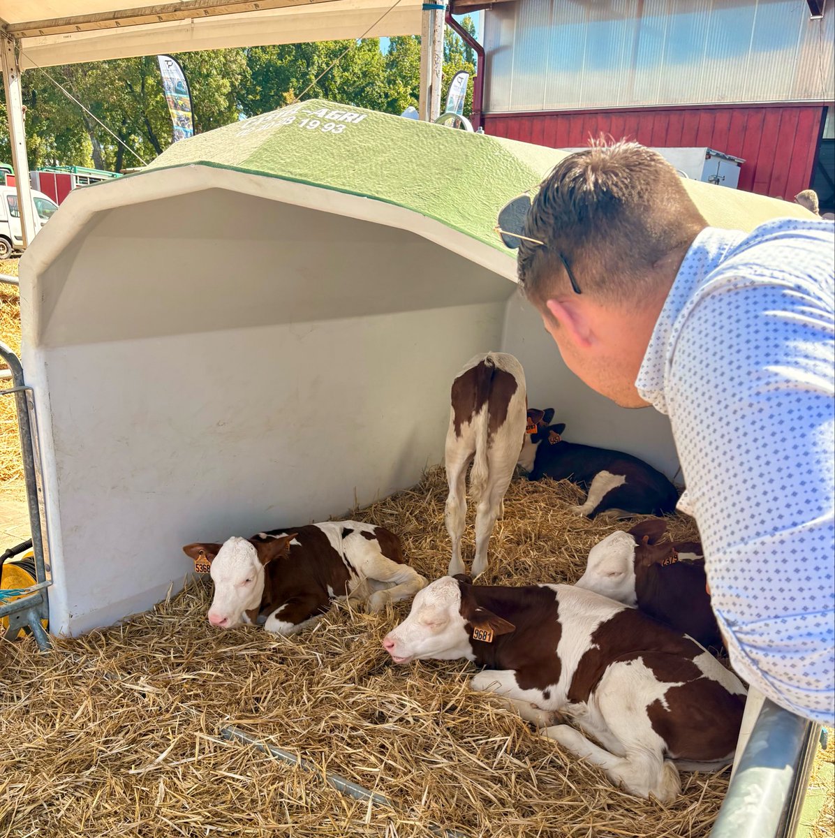 BastianMaldiney's tweet photo. Présent cet après-midi à la traditionnelle Foire de Béré à Châteaubriant, comme chaque année.

À tous les amoureux du monde agricole et rural : faites-nous confiance en 2027 !

Quand certains vous oublient, nous sommes toujours là pour vous soutenir. https://t.co/764cUeoS1J