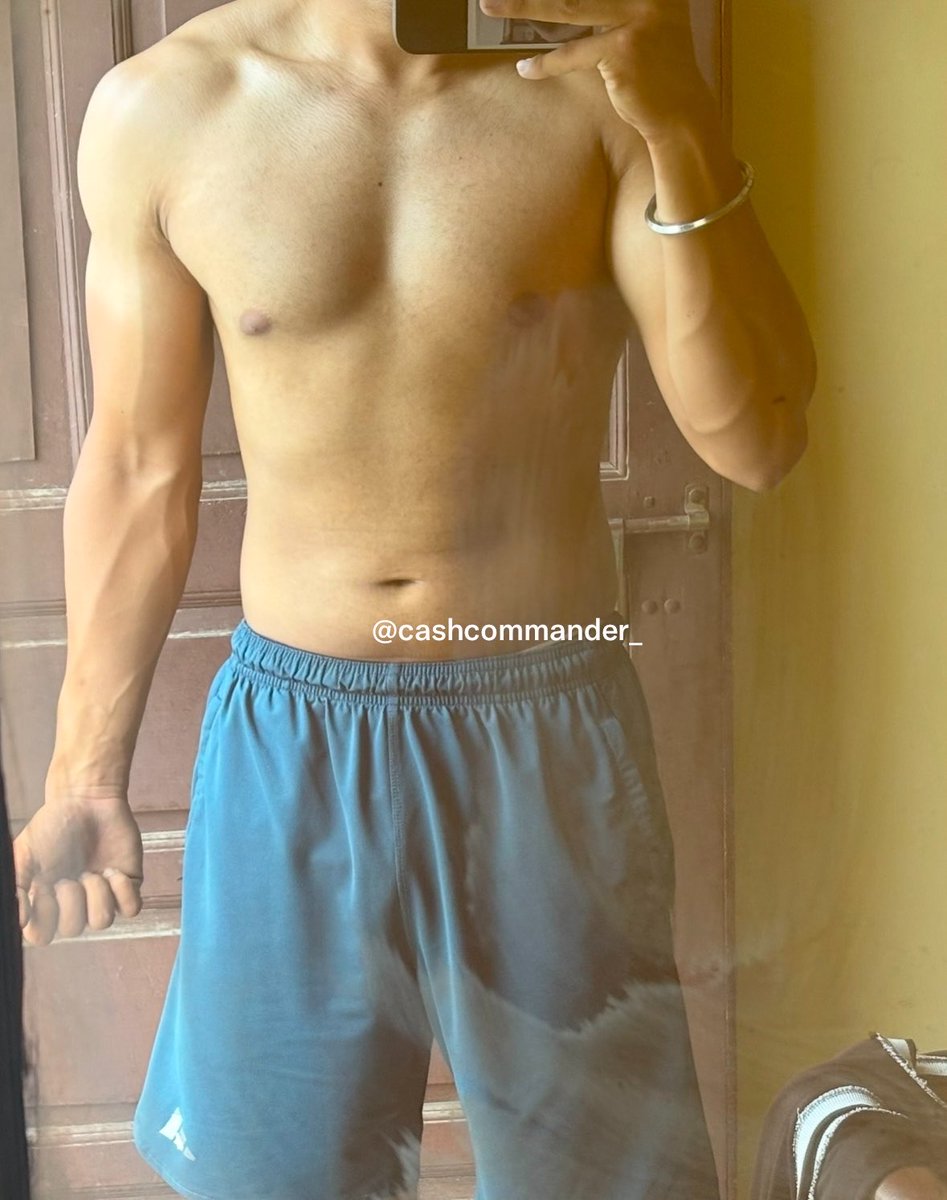 cashcommander_'s tweet photo. You know where you belong, approach and serve pigs🐷

#findom #dom #paypigs #cashmaster #maledom #drain https://t.co/gUfuVEwJyS