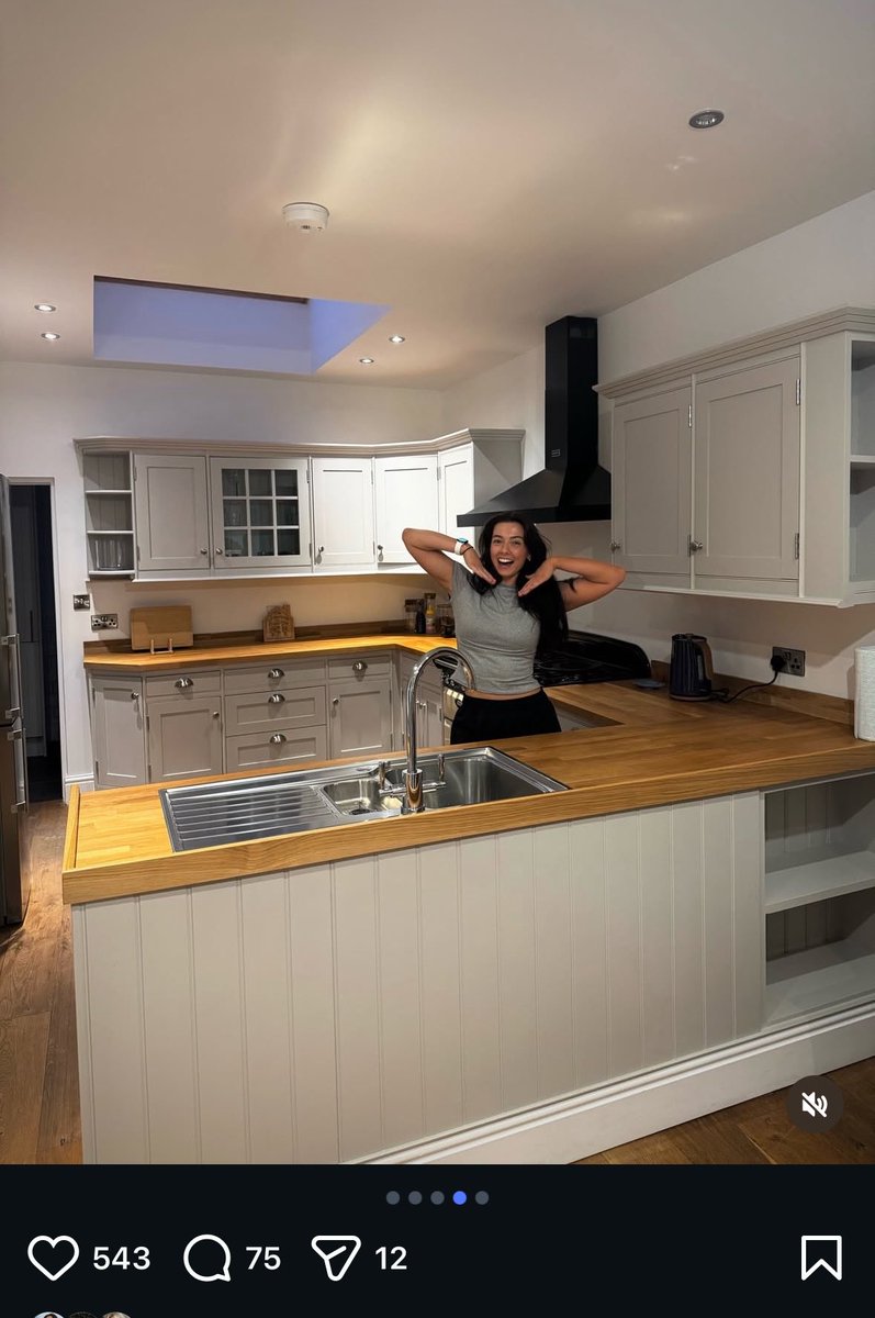 mxisyevzz's tweet photo. still can’t believe we own this house &amp; that we live here ???!!! 6 months since we got the keys 🥹💞🏡 https://t.co/xHPS71udKk