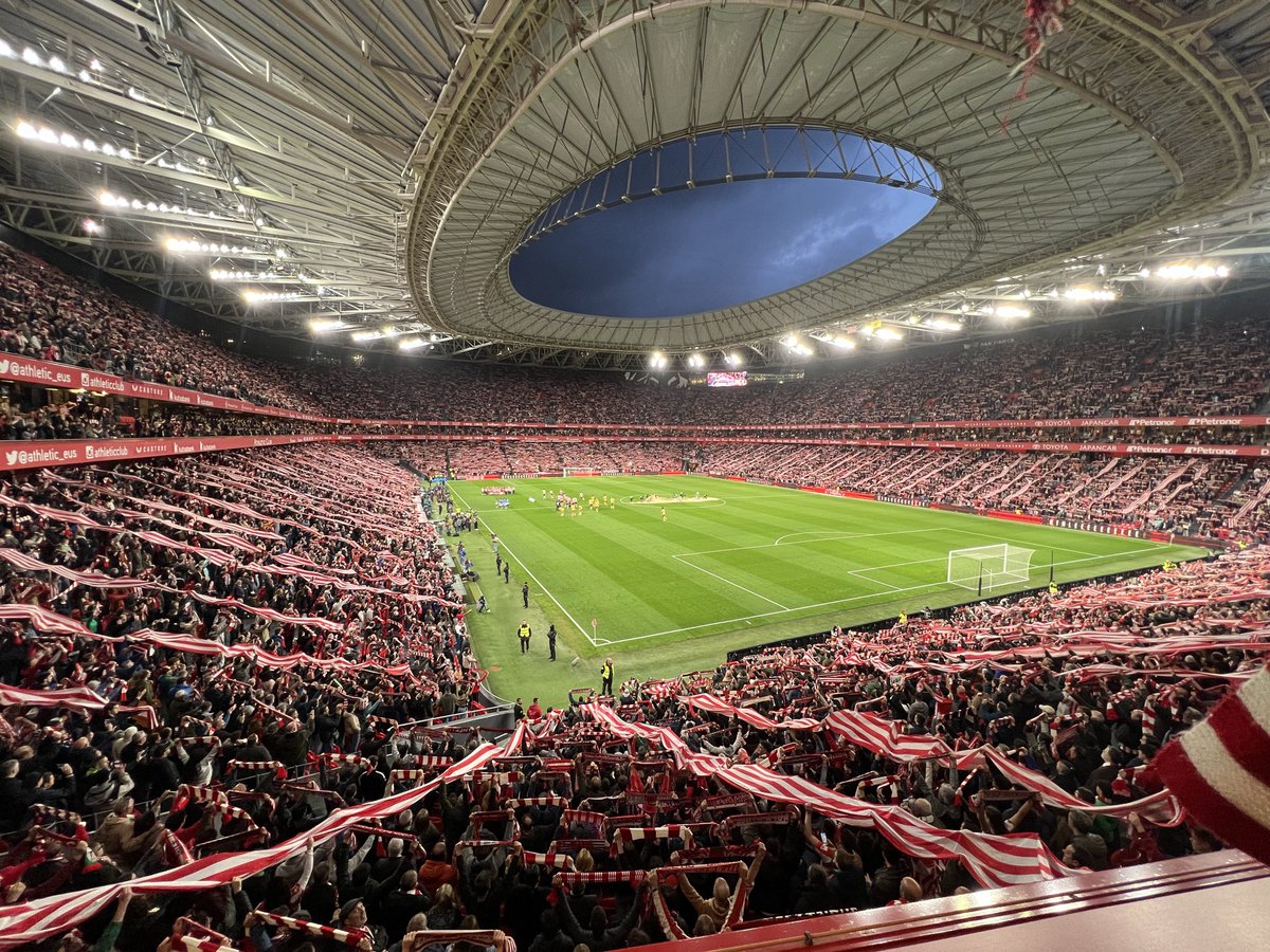 LeonesLichfield's tweet photo. ‘Los de Bilbao nacen donde quieren’ ❤️🤍🖤⚽️ https://t.co/871fgTUVLU