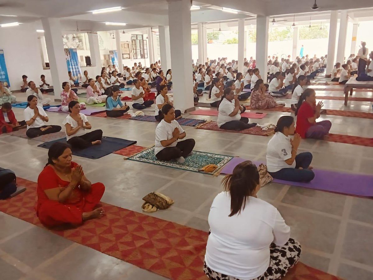 Sharanpreet_02's tweet photo. #cmdiyogshala #yogaforall #heakthypunjab @cmdiyogshala @
#cmdysangrur https://t.co/8UmMjfxsI9