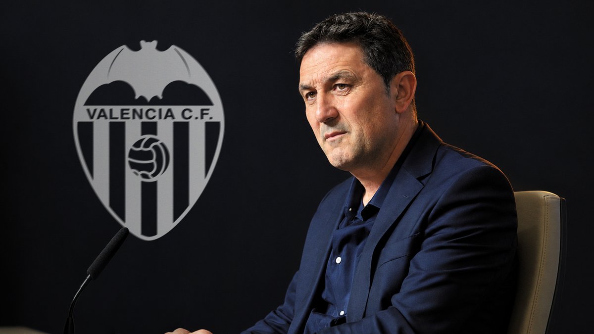 valenciacf's tweet photo. COMUNICADO OFICIAL | BRAULIO VÁZQUEZ

El Valencia CF comunica la contratación de Braulio Vázquez como nuevo Director Deportivo del Club. 

Benvingut de nou a casa, Braulio! 

🔗 https://t.co/9KzY8HLuIW

#ADNVCF https://t.co/SO8NO543pb
