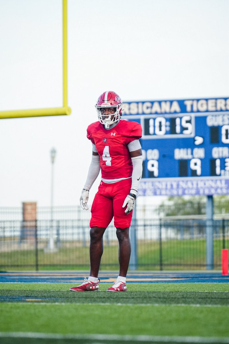 _MalikThomas4's tweet photo. 6’2 195lbs DB 
3 Games played:
4Targets 
1PBU 
1 catch allowed 
7Tkls
1TFL https://t.co/6fCBzsMufb