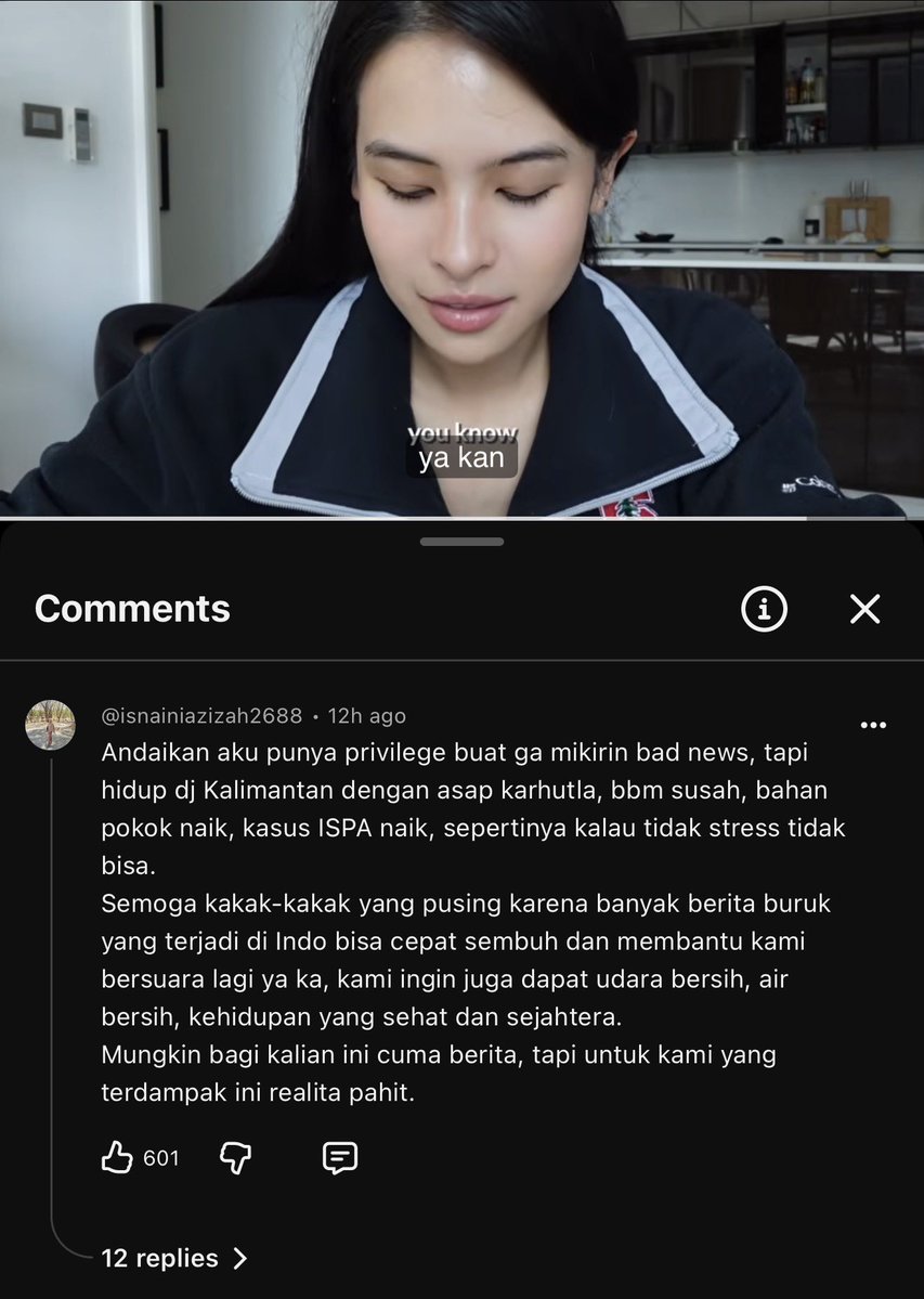 mandaanisah's tweet photo. Berbondong-bondong pada boyc*t produknya dia 😌 tapi kalo dipikir-pikir, produknya pake bahan melimpah yang diambil di negeri sendiri, tapi harganya overprice banget ngalahin skincare korea 

yang baru sadar kalian kmn aja slma iniiiii😭🫵🏻 https://t.co/LxtDmRtDGu