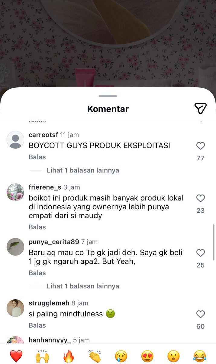 mandaanisah's tweet photo. Berbondong-bondong pada boyc*t produknya dia 😌 tapi kalo dipikir-pikir, produknya pake bahan melimpah yang diambil di negeri sendiri, tapi harganya overprice banget ngalahin skincare korea 

yang baru sadar kalian kmn aja slma iniiiii😭🫵🏻 https://t.co/LxtDmRtDGu