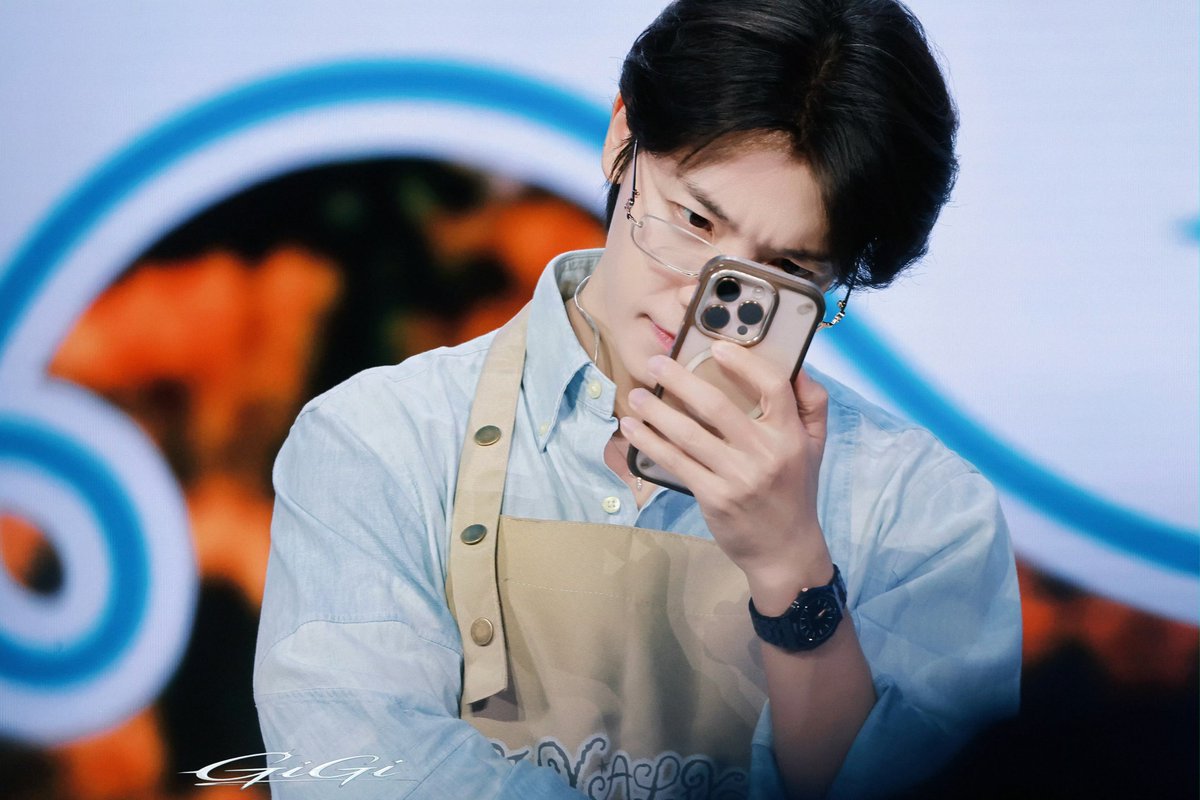 TheLees_HyukHae's tweet photo. 🥰

#DONGHAE #동해 

cr 暂且叫GiGi

1 https://t.co/YbVQS3QyQi