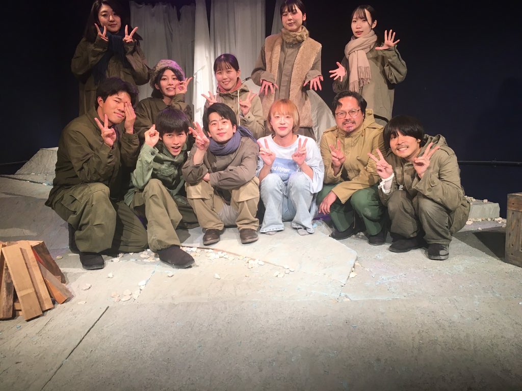 tu_smashing_kid's tweet photo. 【終演！！！】

ご来場ありがとうございました！

ごりっごりの会話劇
お客様に伝わるかどうかわからないという不安がありましたが、皆さん楽しんでいただけたようでとても嬉しい気持ちの堤です

また、どこかで！！！

浅見 役/ 堤雄大

#余花の愁い 
#白夜極夜 https://t.co/5pzrTKoMUv