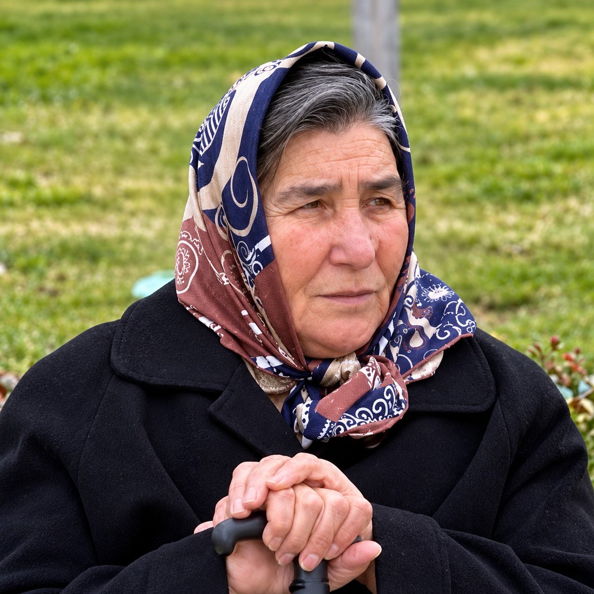 ajansmuhbir1923's tweet photo. Şehit Anaları Derneği Başkanı Pakize Akbaba:

• Benim oğlum 2 metre kutsal toprakta yatıyor. Nişanlıydı. 

• Benim oğlum da hiç olmazsa devletin verdiği lojmanda oturur, mutlu olurdu. Bunları geri verebiliyorlar mı? 

• Hani anaların ayaklarının altında cennet vardı. Bize cehennem azabı çektiriyorlar. 

• Bebek katili kim ki ya? Ben boşuna mı çocuğumu şehit verdim? 

• Oğlumun nişanlısıyla daha dün konuştum. 20 yaşında damat koluna girecekti, tabutuna sarıldı. 

• Bizim hakkımızı burada vermeyenlerin ahirette yakasına yapışacağım.