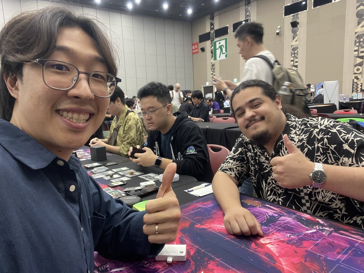 yangyangi299630's tweet photo. 9/13 World premiere seoul 세 번째 날 행사 Sealed deck 사이드 이벤트 참여했습니다!

마지막 날까지 새로운 분들과 즐거운 게임해보았습니다!

운이 좋게 3승 1패라는 기분 좋은 결과까지 가져가서 더 좋았습니다!

It was nice to meet you :)

#fabtcg #FABSeoul https://t.co/LR7Mv3dPjE