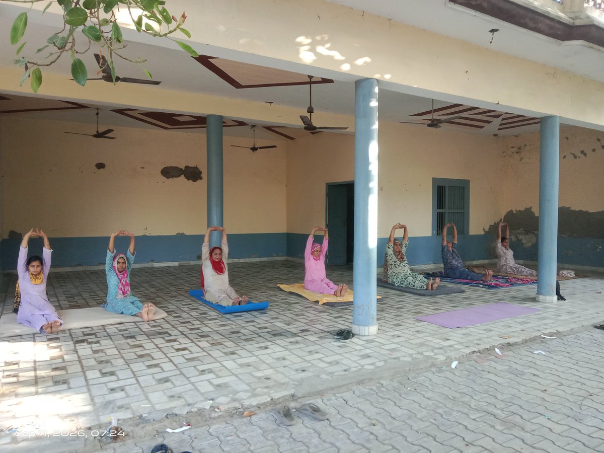 Sharanpreet_02's tweet photo. #cmdiyogshala  @cmdiyogshala #cmdysangrur #cmdysangrur #yogaforall https://t.co/K25u2uDftY
