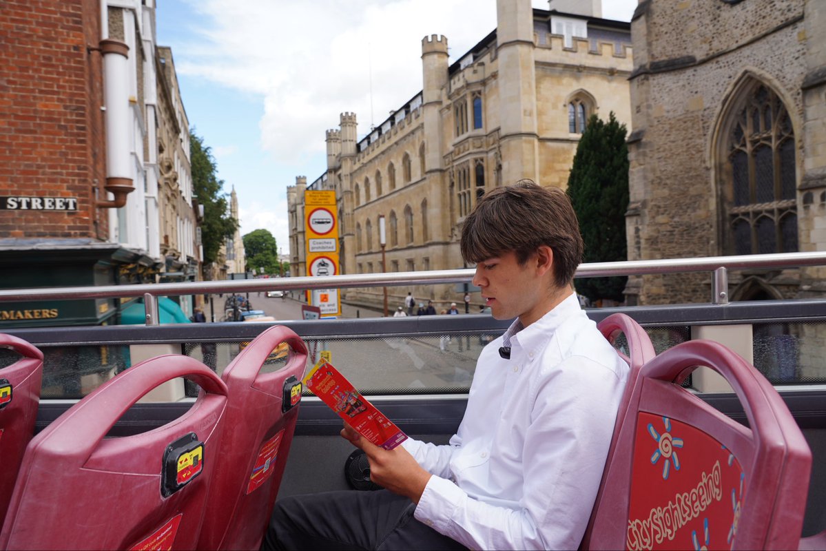 wearecambridgee's tweet photo. Cambridge rewards a change of perspective. 🚌🎓 See the historic rooftops from above, explore centuries of stories on foot, then experience the city from the River Cam. Sometimes a new viewpoint changes everything.

#Cambridge #VisitCambridge #WeAreCambridge https://t.co/gtMD0FgeEl