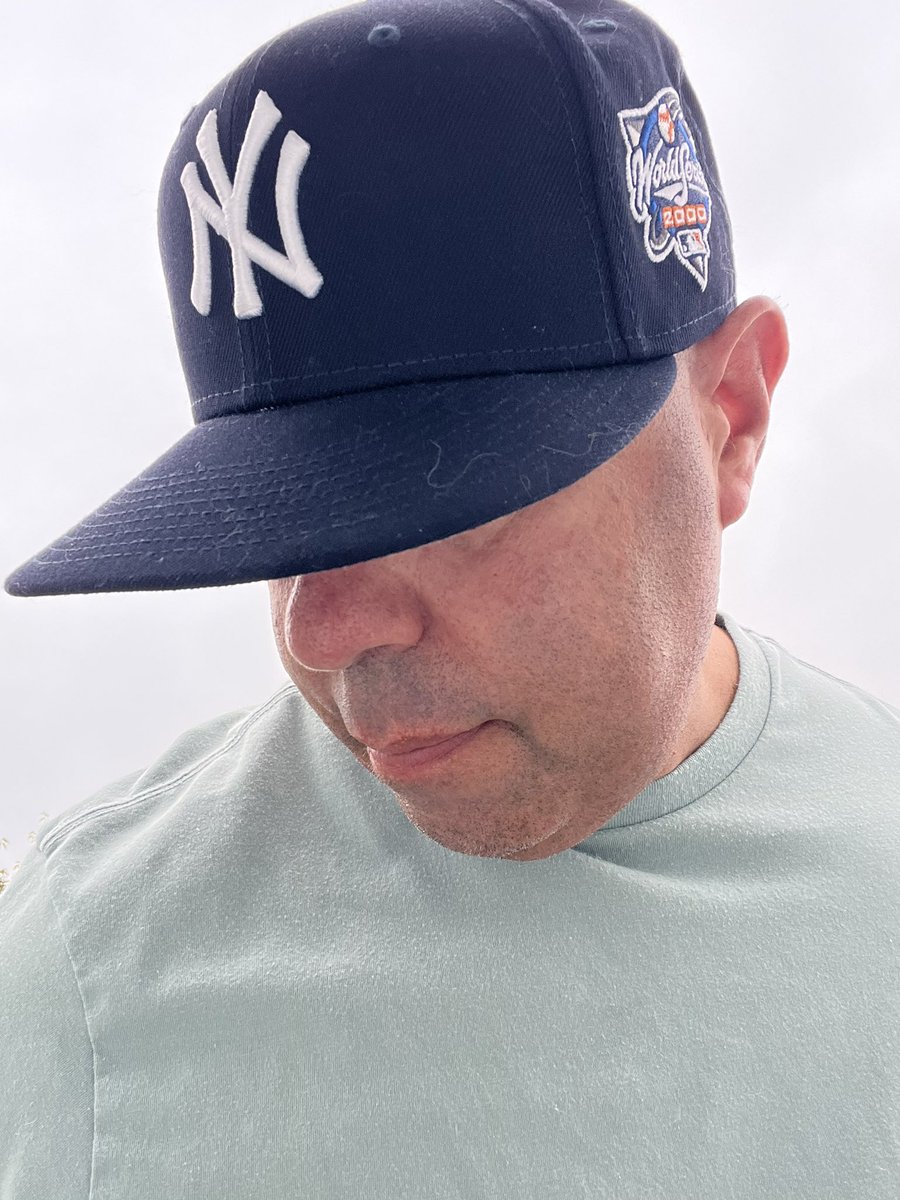 Muzixndmd's tweet photo. #YankeesCapOfTheDay
2000 World Series on field. Cap. The. subway. Series. Winning the first WS of the.21st Century just seemed right. fortunate to be in YS4GMS.1&2.#ToyotaPinstripePride.#YankeesTwitter.#UnitedByCaps.#LidsLoyal.#59Fifty @NewEraCap #NYYCapOfTheDay https://t.co/LSwoWdF7KT