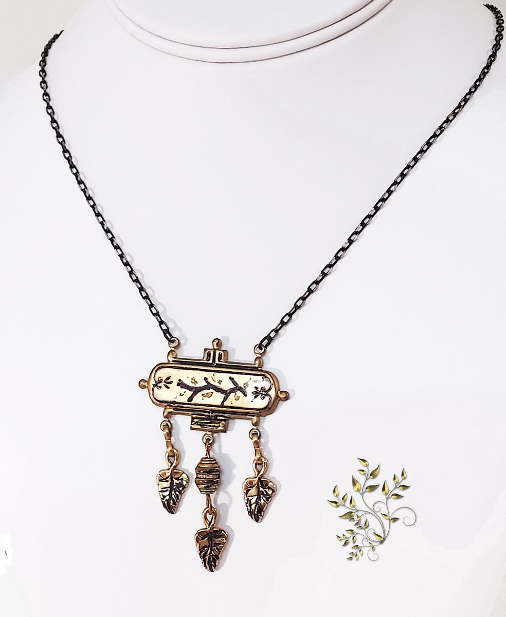 hvaradhan's tweet photo. Petite Hand Painted Brass Pendant Necklace, Leaf Charms #MediumLength #LeafDrops
$30.00
➤ https://t.co/rGEVKRw055