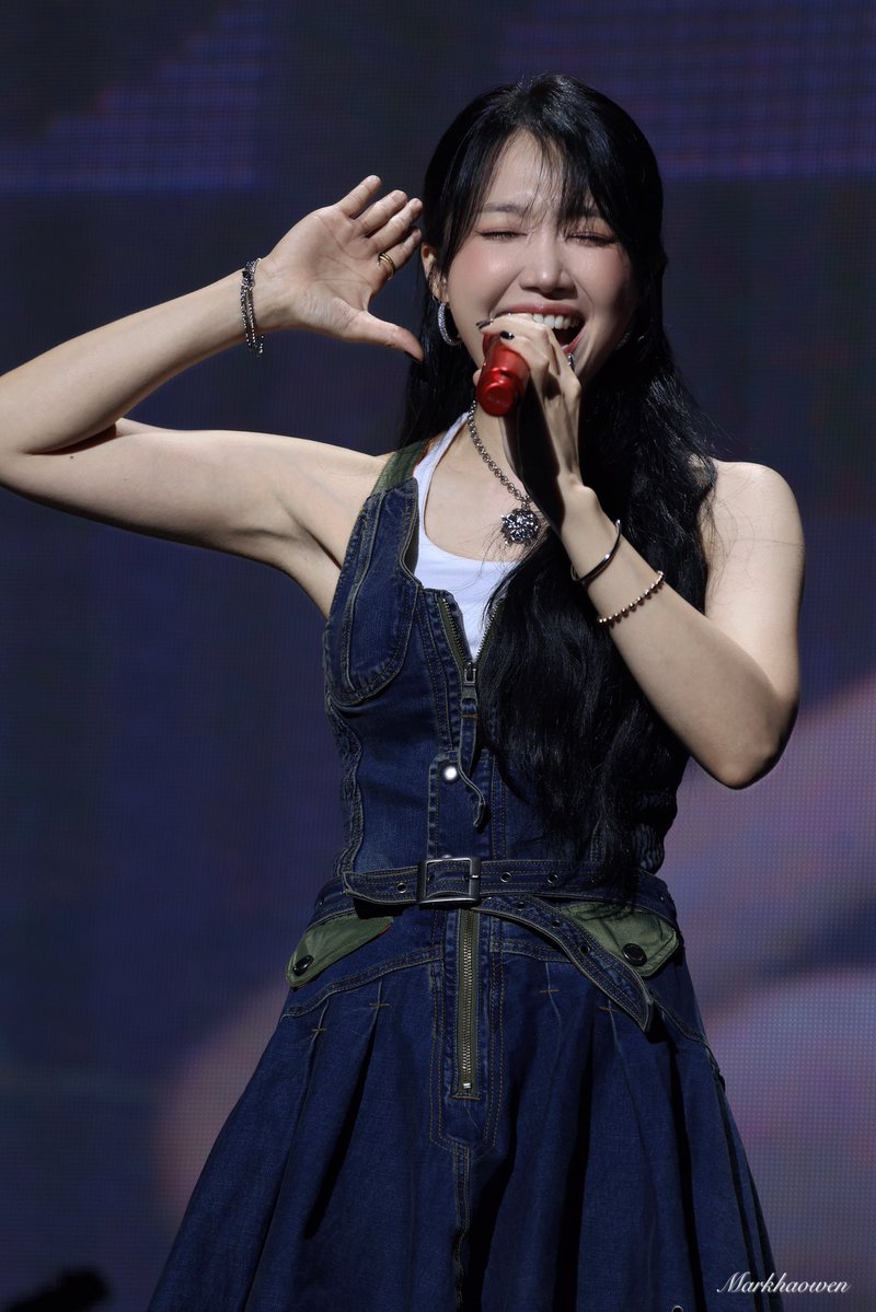 Markhaowen's tweet photo. 260913 정은지 Summer, I 서울 콘서트 Day2

다시 울려 퍼지는 파도🌊

@Apinkjej
#정은지 #Eunji #에이핑크 #Apink https://t.co/l7WwdNW8FI