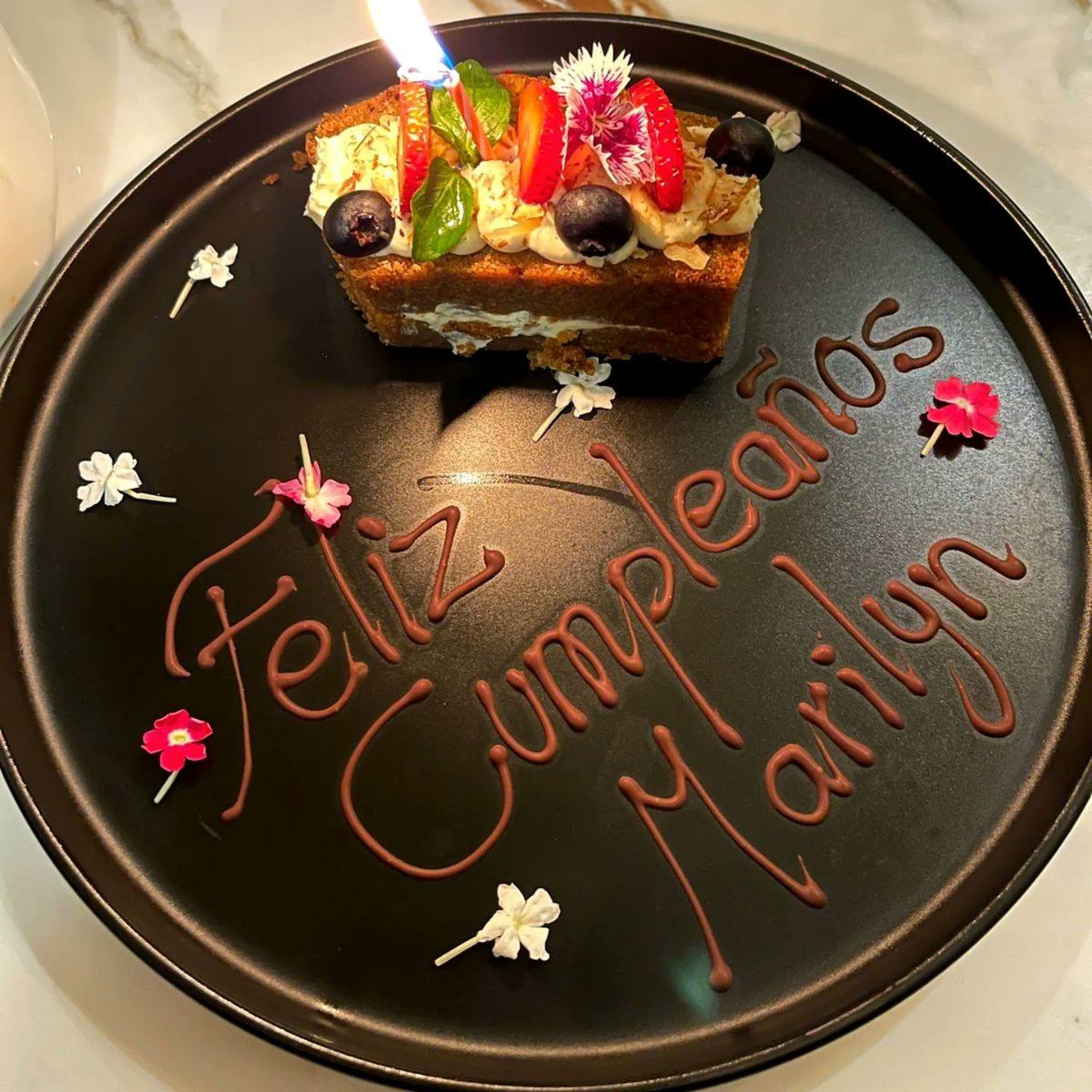 MathaHumecg5's tweet photo. ¡Oficialmente 30! Julio, mi mes favorito. Agradezco a Dios, al universo y a la vida por cada experiencia y aprendizaje. Gracias a quienes hacen mi mundo mejor, y a mí por no soltarme. ¡Vamos por más! https://t.co/JWSIM9ZsVr