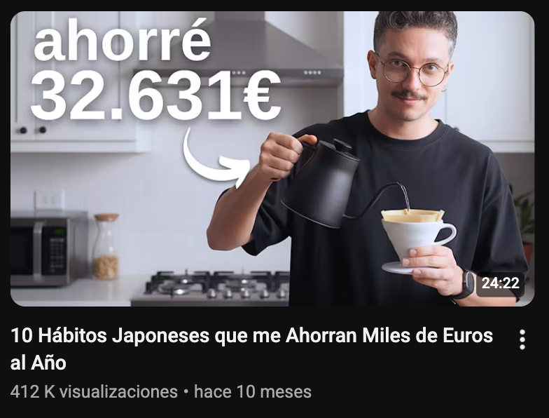 DG_Estrategia's tweet photo. Este fue uno de los primeros outliers potentes que hicimos con InvernovAH

Fue un riesgo que salió bien, por varios motivos

Primero de todo, el canal no solía hacer vídeos de finanzas y queríamos empezar a hacer algunos

Pero claro, la audiencia del canal estaba interesada en métodos de estudio y productividad

Así que lo tratamos de hacer era crear puentes:

Dentro de los vídeos de estudio y productividad, veíamos que funcionaban bien los vídeos dónde se mencionaba Japón o Asia

Entiendo que por la fama de estudiosos, eficientes y productivos, a nuestra audiencia le llamaba mucho la atención

Así que hicimos un vídeo de hábitos de ahorro (siendo los hábitos algo que también nos había funcionado), lo juntamos con el concepto "japoneses" y este fue el resultado

400k visitas y sobre todo: atrayendo a gente interesada en finanzas personales🔥