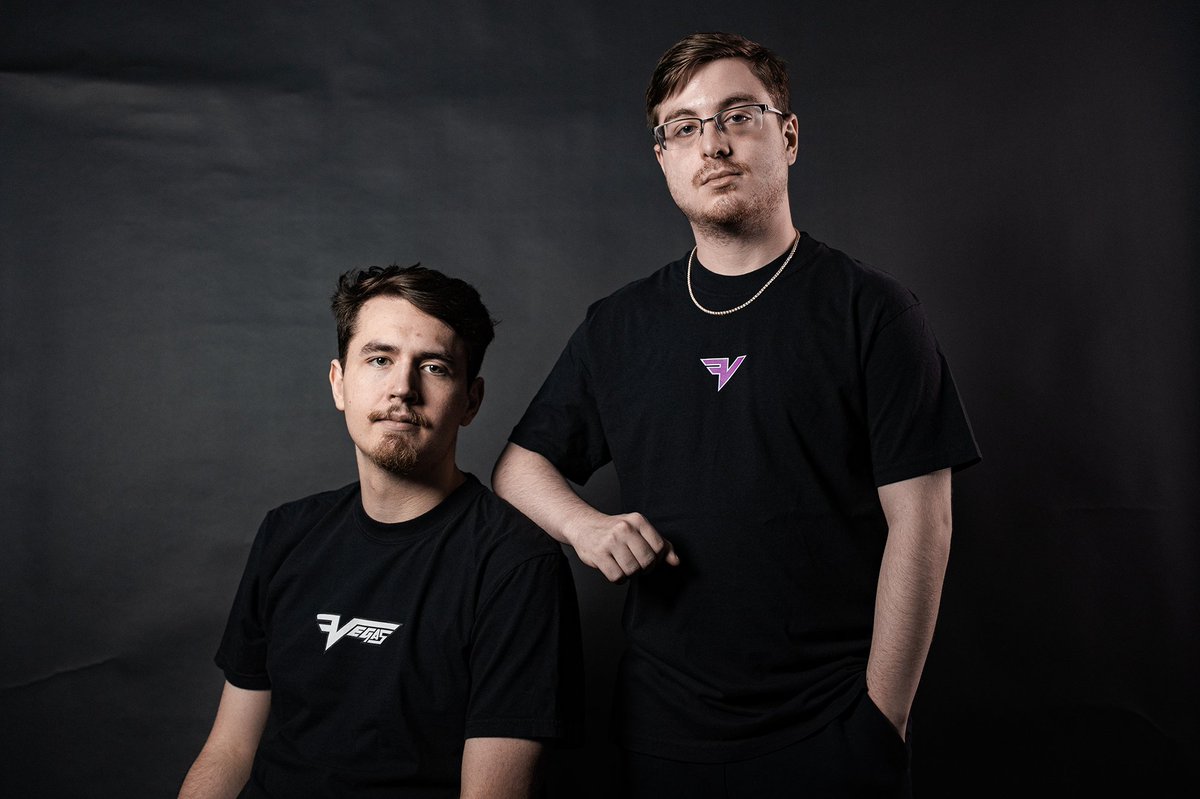 TheGhostOfHope's tweet photo. SOURCES: Vegas FaZe in recent days have made yet another offer to acquire Scrap and Hydra which includes larger salaries that heavily compete with Gentlemates/Falcons.

The rumored team would be Drazah, Simp, Hydra and Scrap. https://t.co/97XBxRsKKr