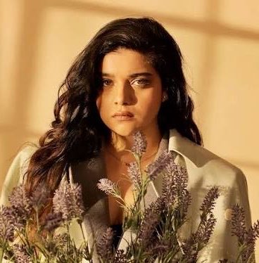 PJOCRAVE's tweet photo. Iman Vellani has been cast as Hestia in Percy Jackson and the Olympians. She, alongside Dafne Keen and Ming-Na Wen, joins the PJU from the MCU.

Watch Percy Jackson and the Olympians The Titans Curse November 20th only on Disney+/Hulu. 

(via @Variety) https://t.co/j0dvrcPiQ4