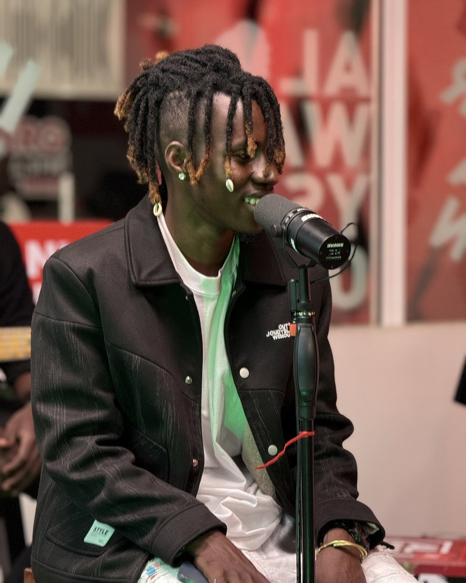 nrgradioug's tweet photo. Smooth vocals, serious talent and nothing but vibes! 🔥 @AcidicVokoz with the sauce on #NRGIgnition. 🎤😮‍💨

Stream live via our TikTok and YouTube channels

Brought to you by @captainmorgan.africa 

#NRGRadioUg https://t.co/AL4XlEGJsQ