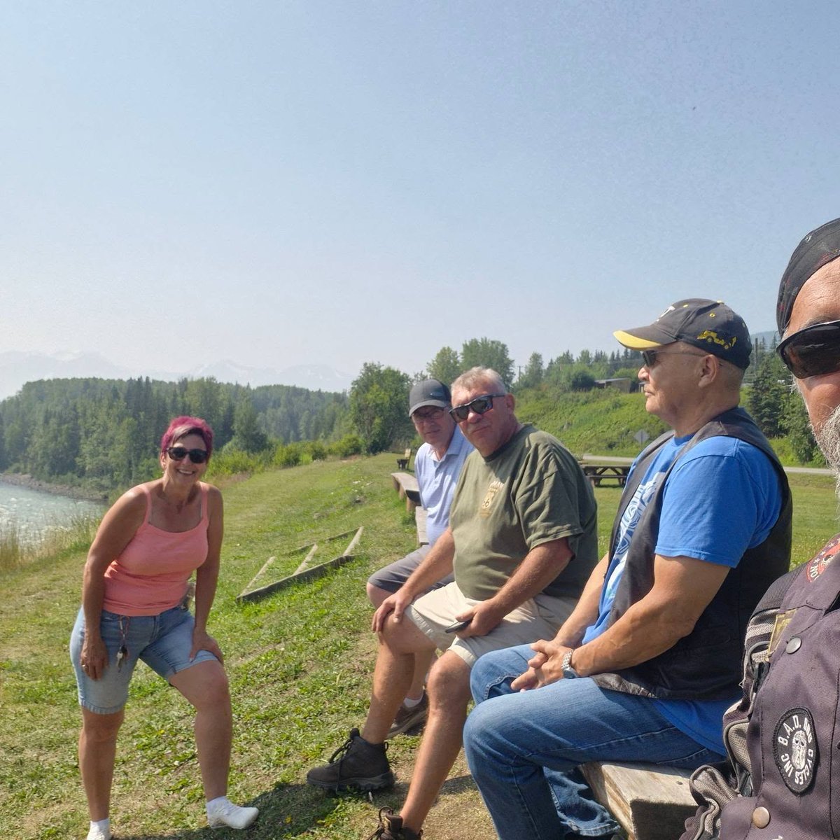 ChristinTanzi's tweet photo. An amazing highway find: catching, tagging and releasing salmon, with a few kept for Friday’s community BBQ. A local shared tales of landing a 40 lb salmon after an hour-long fight. Great company, great views, great day. https://t.co/4dlGDSaiy1