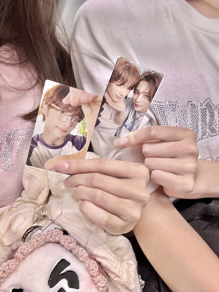 rnusapi's tweet photo. 本当にたのし���て大好きでどうしよう😭
2日間とも本当に爆速で過ぎ去った😭
次に会えるのも楽しみにがんばるよ😭💭 https://t.co/Rw8TPmRRJz