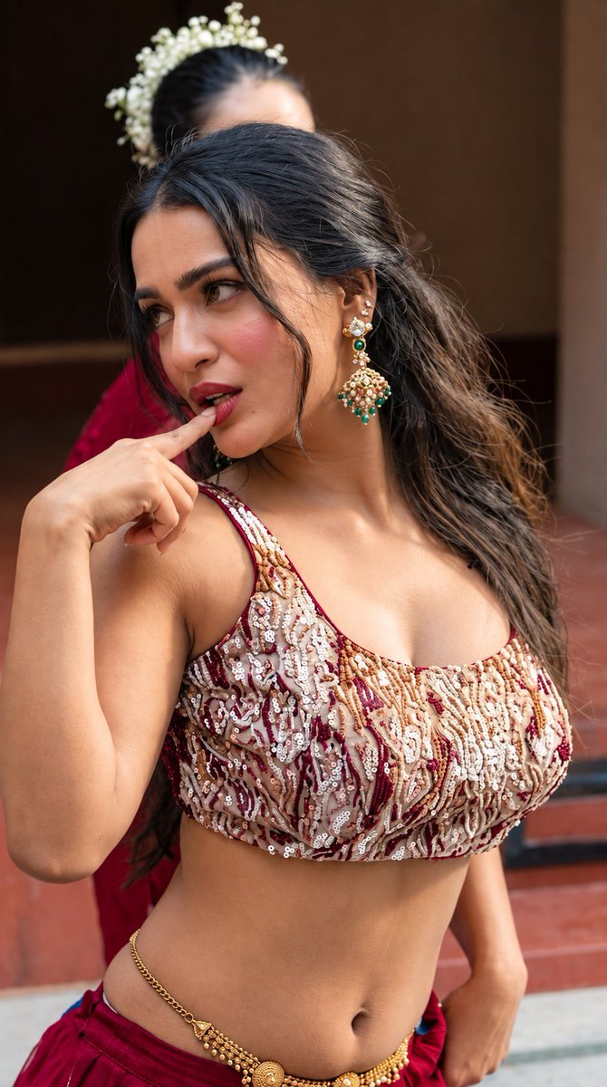 Randomfkkr's tweet photo. Mallu chics makes me so hard 🥵😩 https://t.co/opbCQtrUHy