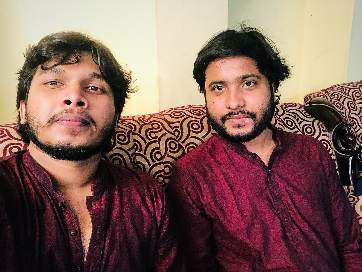 DavidJarosoi's tweet photo. Amzad Hossain ভাইয়ের উইকেট তো পড়ল, এখন কারটা ফেলা যায় তা নিয়ে আলোচনা চলছে। শেষ হবে ২০৩৫ সালে। https://t.co/7eT7BcQBS6