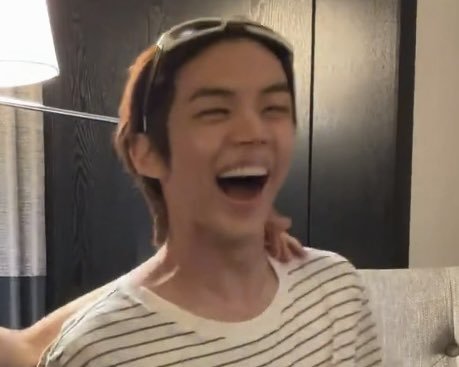 Geraldixie's tweet photo. PPANGTTOZ:                                             AKU : https://t.co/gQ4Hwew2D6