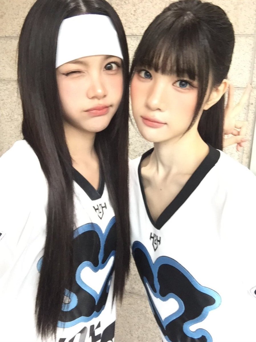 jaeyjuun's tweet photo. 🌴: aku juga mau makan
👾: ayo nanti pergi ke sungai han bareng ><
🌴: sukaaa

han river date!!
KALGUKJJU FOREVAHHHH https://t.co/iJmxT86t3O
