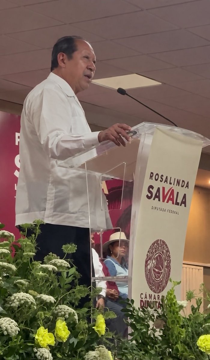 leonelgodoy's tweet photo. La rendición de cuentas es una responsabilidad fundamental de quienes ejercemos una representación popular.

Acompañé a la diputada federal Rosalinda Savala Díaz (@RosalindaSavala) en la presentación de su Segundo Informe Legislativo, en Lázaro Cárdenas. Mi reconocimiento a su trabajo constante, su cercanía con la ciudadanía y su compromiso con las causas de nuestra gente.