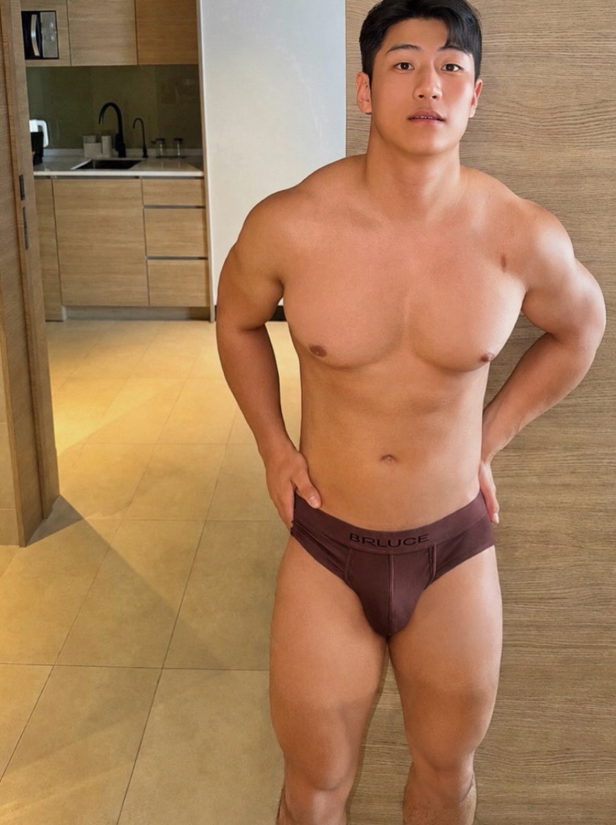 SPjorse's tweet photo. Baek Yin Korea 🇰🇷 Rugby player https://t.co/TKiE2k81EC