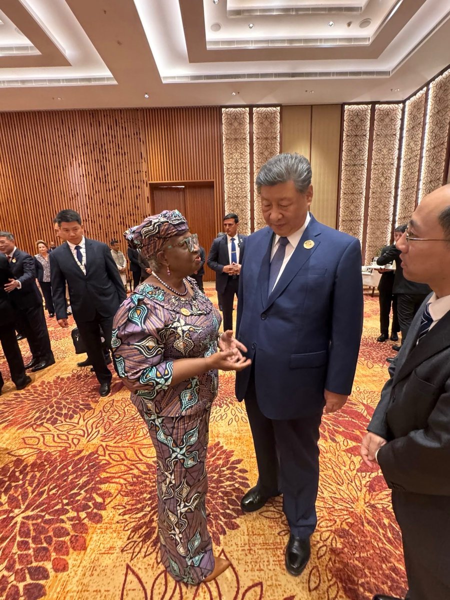 NigeriaStories's tweet photo. Ngozi okonjo-iweala 🇳🇬 and  Xi Jinping  the President of China 🇨🇳. https://t.co/5HCN4jlm4I