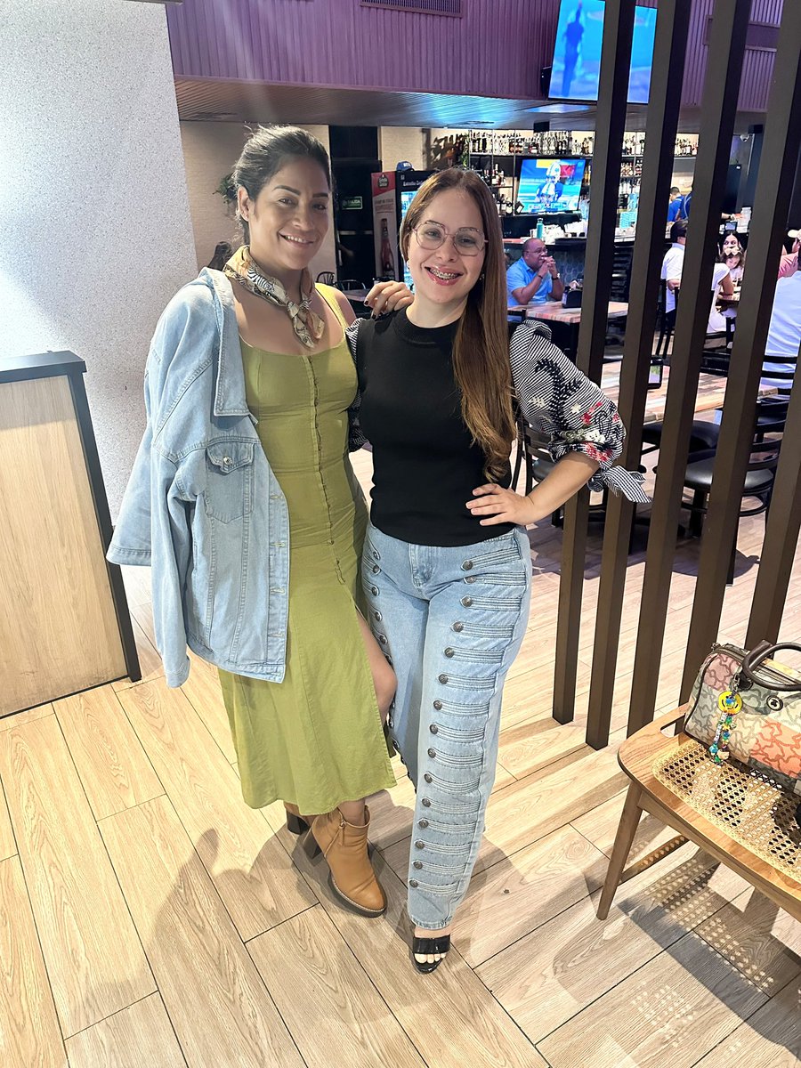 SusyTVRD's tweet photo. Anoche disfrutando de nuestro club. https://t.co/h8fYIEAZgK