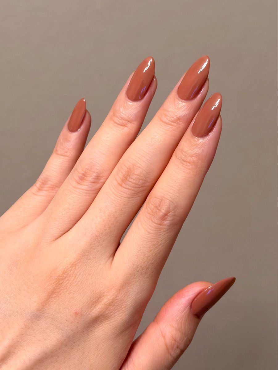 RyuchanCosme's tweet photo. NAILS INC
LET'S GET NUDES
クイーンズ プレイス

レディな秋色ヌード🍂
#セルフネイル https://t.co/b8GJoONQbf