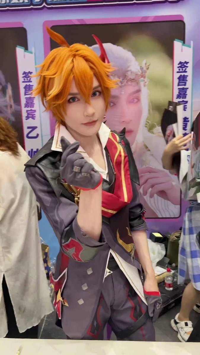 milkt186044's tweet photo. Just had the most insane day at Anime Expo! Met my favorite voice actor, snagged exclusive merch, and took so many cosplay pics I’ll be spamming them for weeks.  #AnimeExpo #ConLife https://t.co/o5BckE78BL