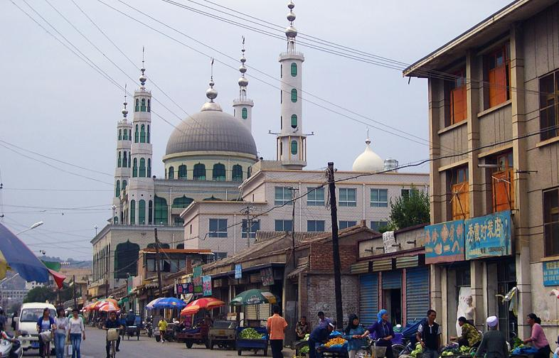 gulmineeeefb's tweet photo. @latin_amerikada @JacobAgnieszka @JackLunac @TodayinHistory Ibut Europe is traditionalist and resistant to innovation. this resistance not come from conservatism, but from ignorance. We've been to Thailand, there were mosques, churches, and everything else there, and people lived in peace. Yet, you cannot live side by side with Europeans. https://t.co/eHfXeuC3DN