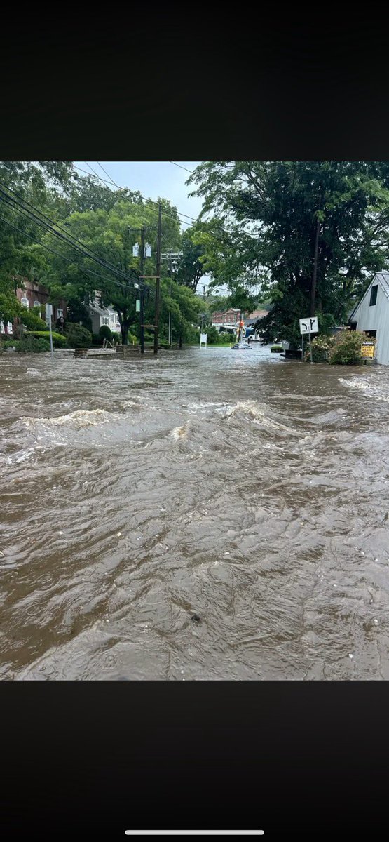 JimCantore's tweet photo. Downtown Westport,CT. A good friend sent these to me. I have no idea who took them but they are legit.  @macedo_weather reports 8.22” of rain at weather station there. https://t.co/2sqAD6iiX3