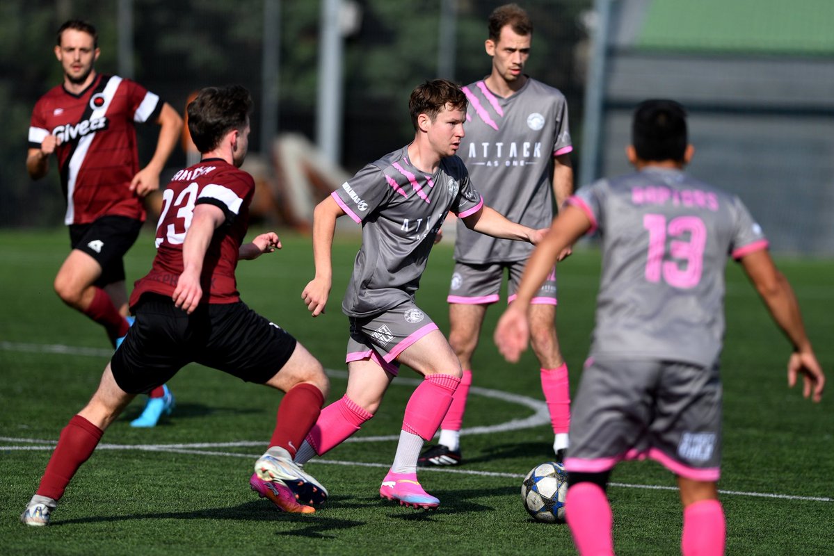 PragueRaptors's tweet photo. Not the result we wanted yesterday as we went down 3-2 but the Men’s B pushed to try and get something from the game. Next week we go again 💙
#AttackAsOne https://t.co/xaQBbIdXpD