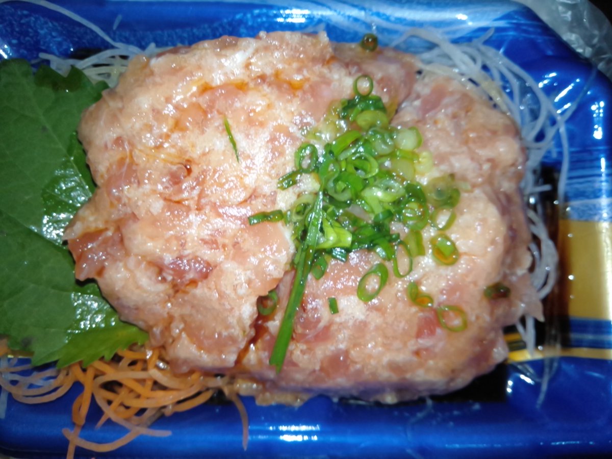 yutaXevion's tweet photo. はい！おこんばんみ！

今夜のオツマミは…フレのお土産！
昆布とウチの柿ピー！

半額のネギトロを添えて♪

(*´ω｀)　うんまーｖ https://t.co/nlDkp2HbKq