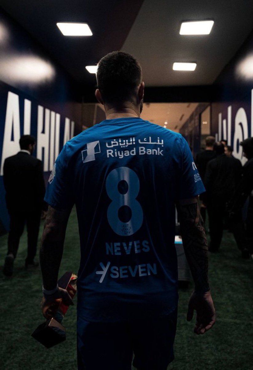 n9nu_'s tweet photo. اول مباراة في النخبة وهي هدفنا الاول والمباراة مهمة مره وما يحتاج نتكلم عنها

لكن اللي نحتاج نتكلم عنه هو هذا اللاعب اللي يستاهل نفلل الملعب عشانه لاعب يحرث الملعب ويقاتل ب روح

وعشان ندعمه و نوقف معه بعد اللي صار له في مباراة التعاون نفلل له الملعب✊

#نيفيز_يستاهل_نفلل_الارينا https://t.co/5bKK0bHCg7