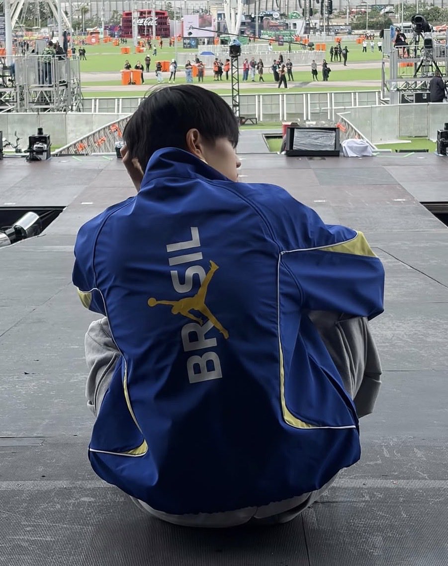 changbinmineiro's tweet photo. de coração eu nunca vi ele demonstrar carinho por um país como demonstra por nós, a gnt realmente tem lugar no coração dele pqp sabe q vontade de chorar https://t.co/c42SHsL4uc