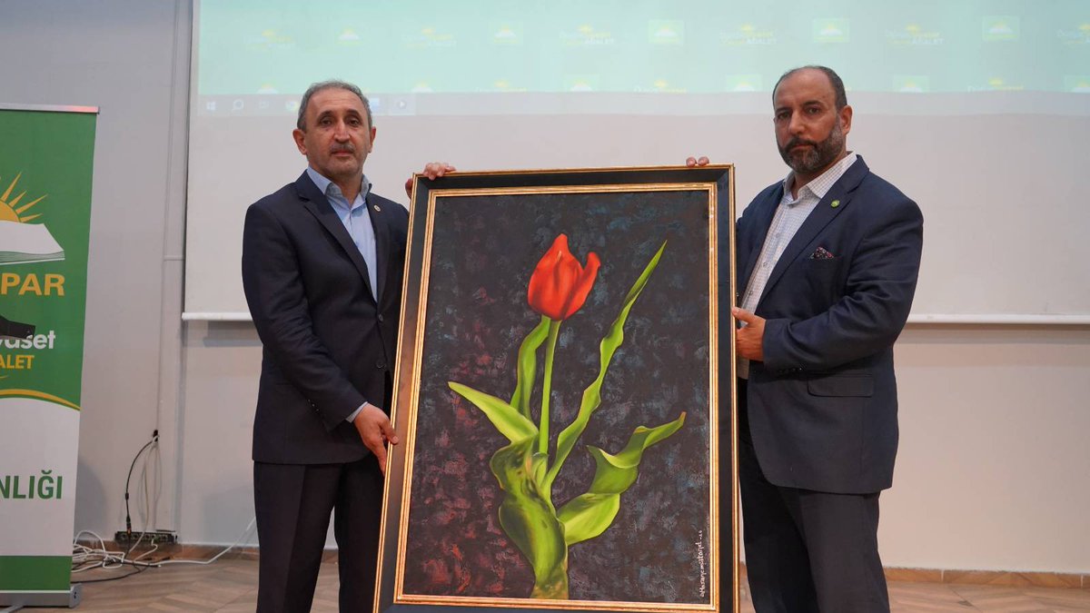 HurDavaPartisi's tweet photo. Gaziantep Milletvekilimiz Şahzade Demir, Genel İdare Kurulu Üyelerimiz Şeyhmus Tanrıkulu, İnan Sur, Nihat Buğrahan ve Cesim Yılmaz; İstişare Kurulu Üyelerimiz Cengiz Karakaya ve Hamdullah Tasalı, Muş İl Başkanlığımızın 5. Olağan Kongresine katıldı.

Güven tazeleyen İl Başkanımız Mehmet Şirin Çağlayan'a görevinde başarılar dileriz.

Muş için hayırlara vesile olsun.