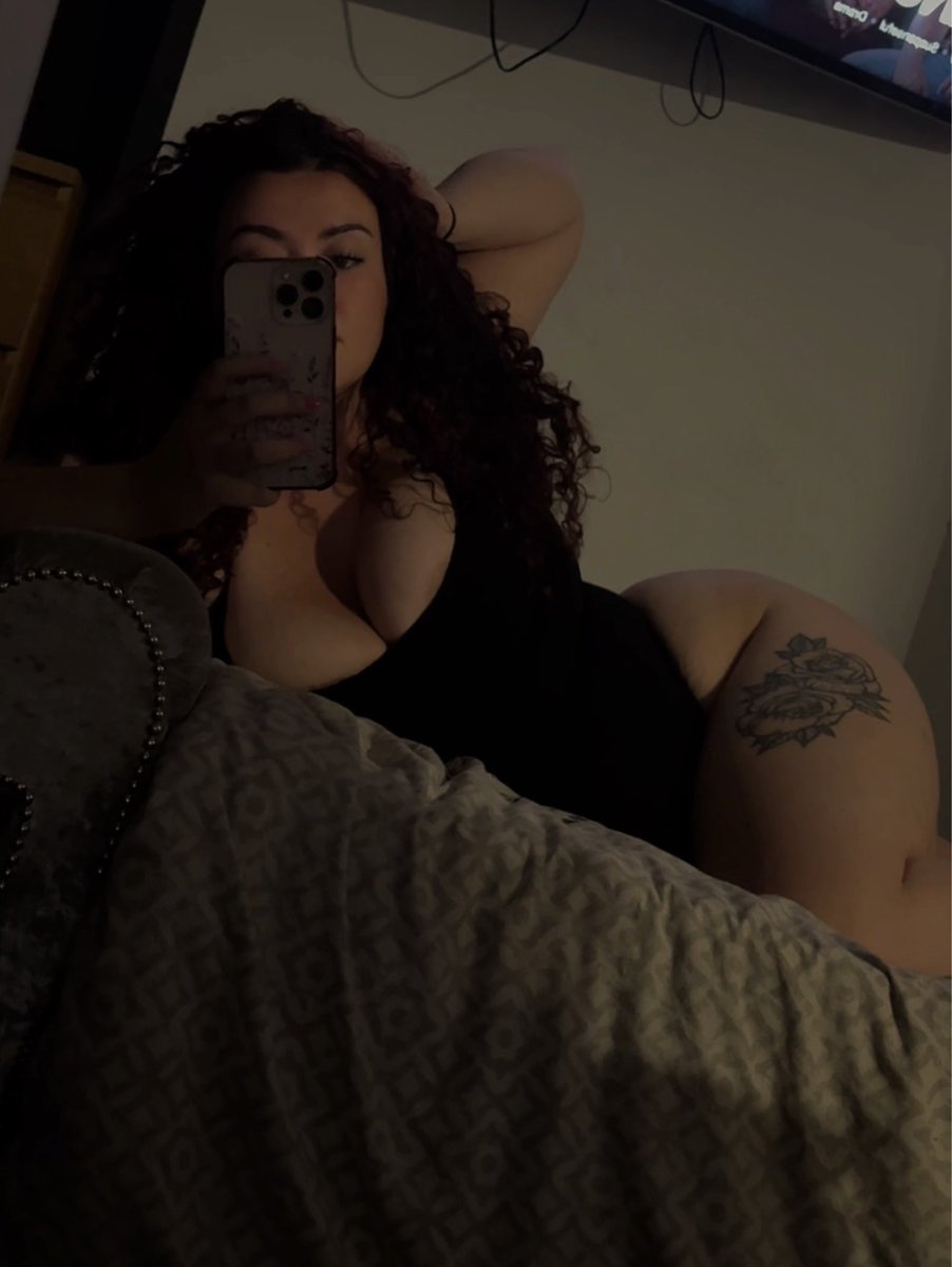 all4sadie's tweet photo. i heard you like curvy girls.. https://t.co/PXDasYd85v