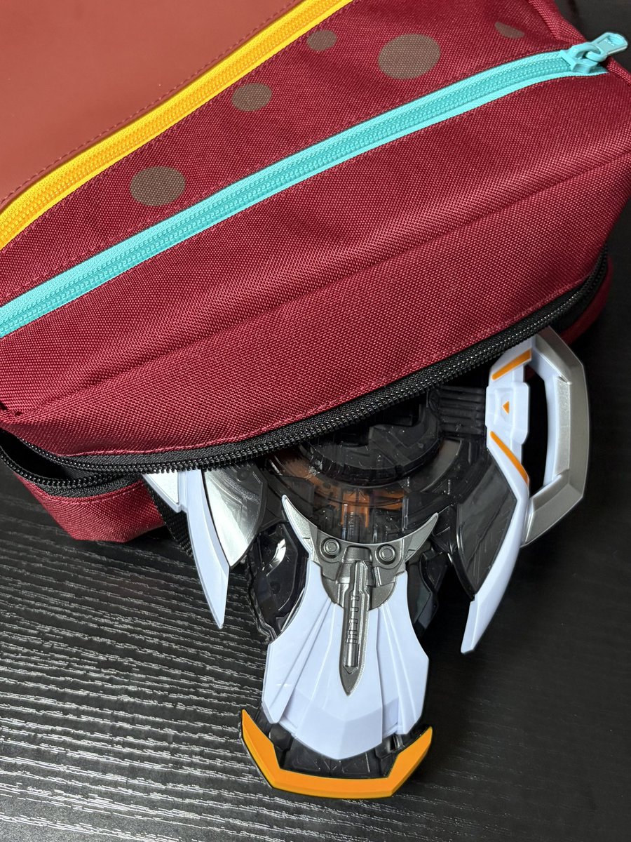 l_31a9's tweet photo. 大学に背負って行きます。
大学内でこれ背負ってる人いたら自分かもしれません。 https://t.co/DcsrB0Ko5A