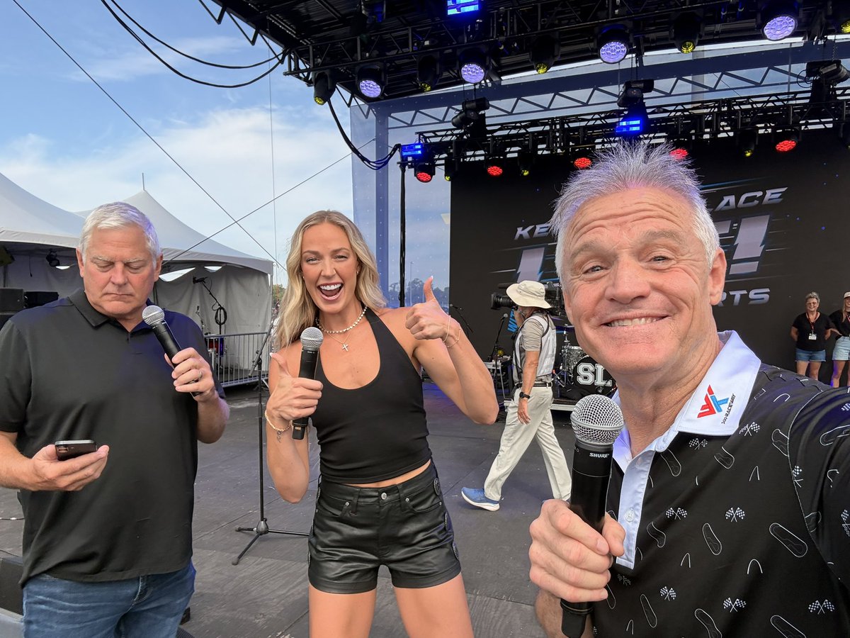 Kenny_Wallace's tweet photo. Rip your heart out, men 😀💯🕺 https://t.co/0XUFXGl1Yn