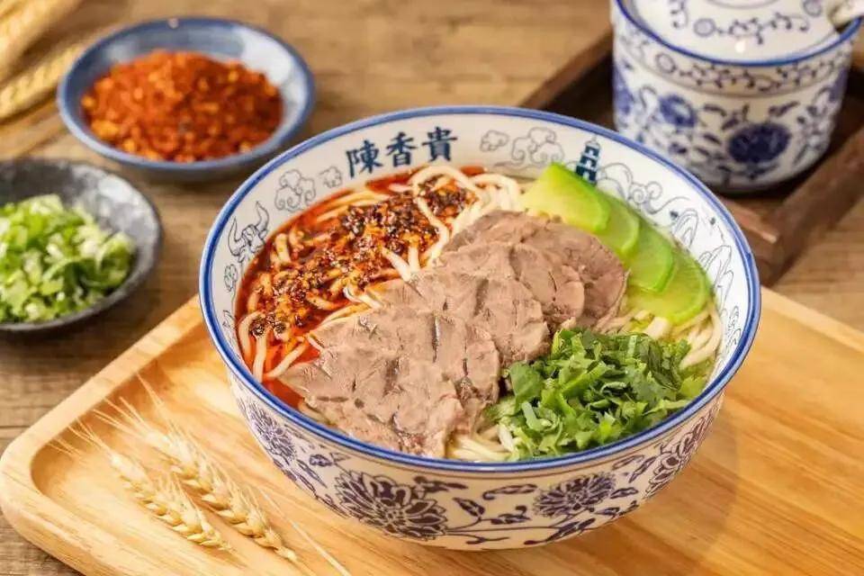 BryanLoudedq's tweet photo. Just found the coziest hole-in-the-wall noodle spot in Chinatown! Hand-pulled lamb noodles with super rich broth and tender meat—perfect comfort food on a rainy day  Must-visit if you’re in the area! https://t.co/tZB5uyJtpV