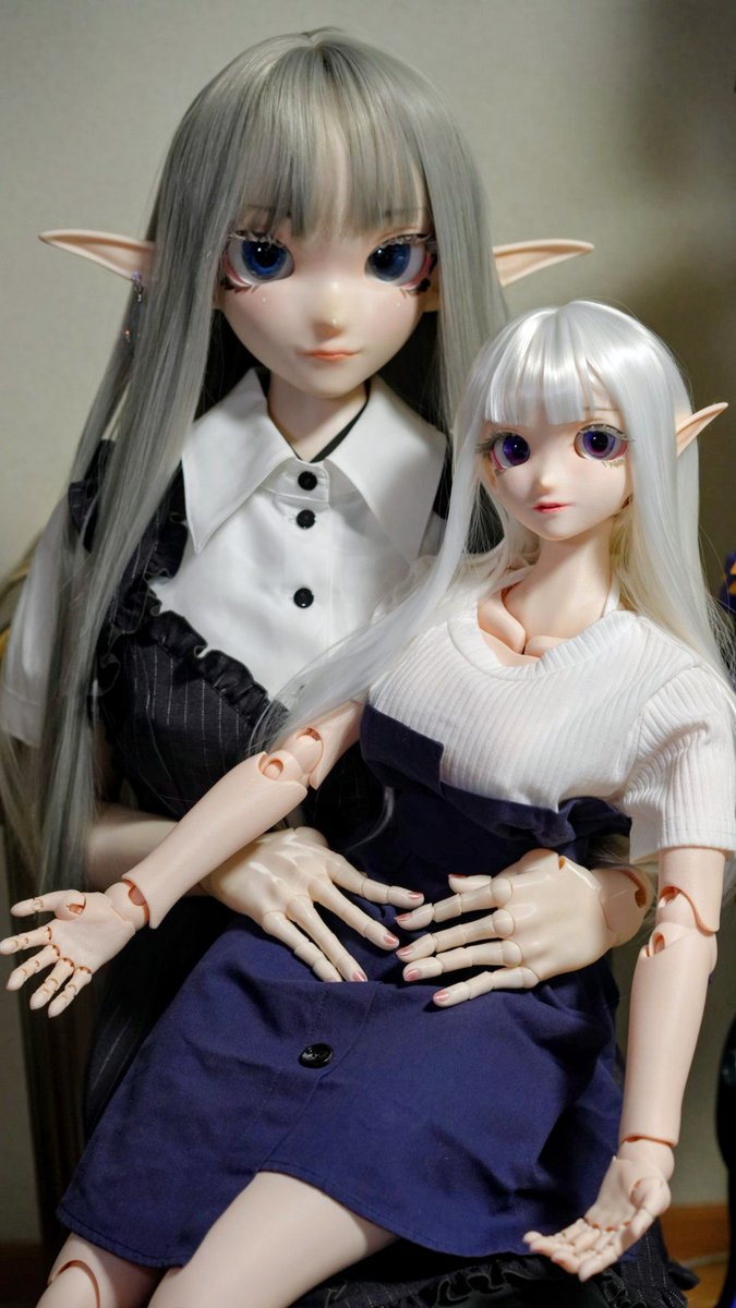 Astlute's tweet photo. アイリス(幻想夢乙女Type-L)と一緒に！
サイズは違うけどTypeは同じ😉
＃幻想夢乙女
＃夢幻閃姫 https://t.co/ksxd2sMGfi