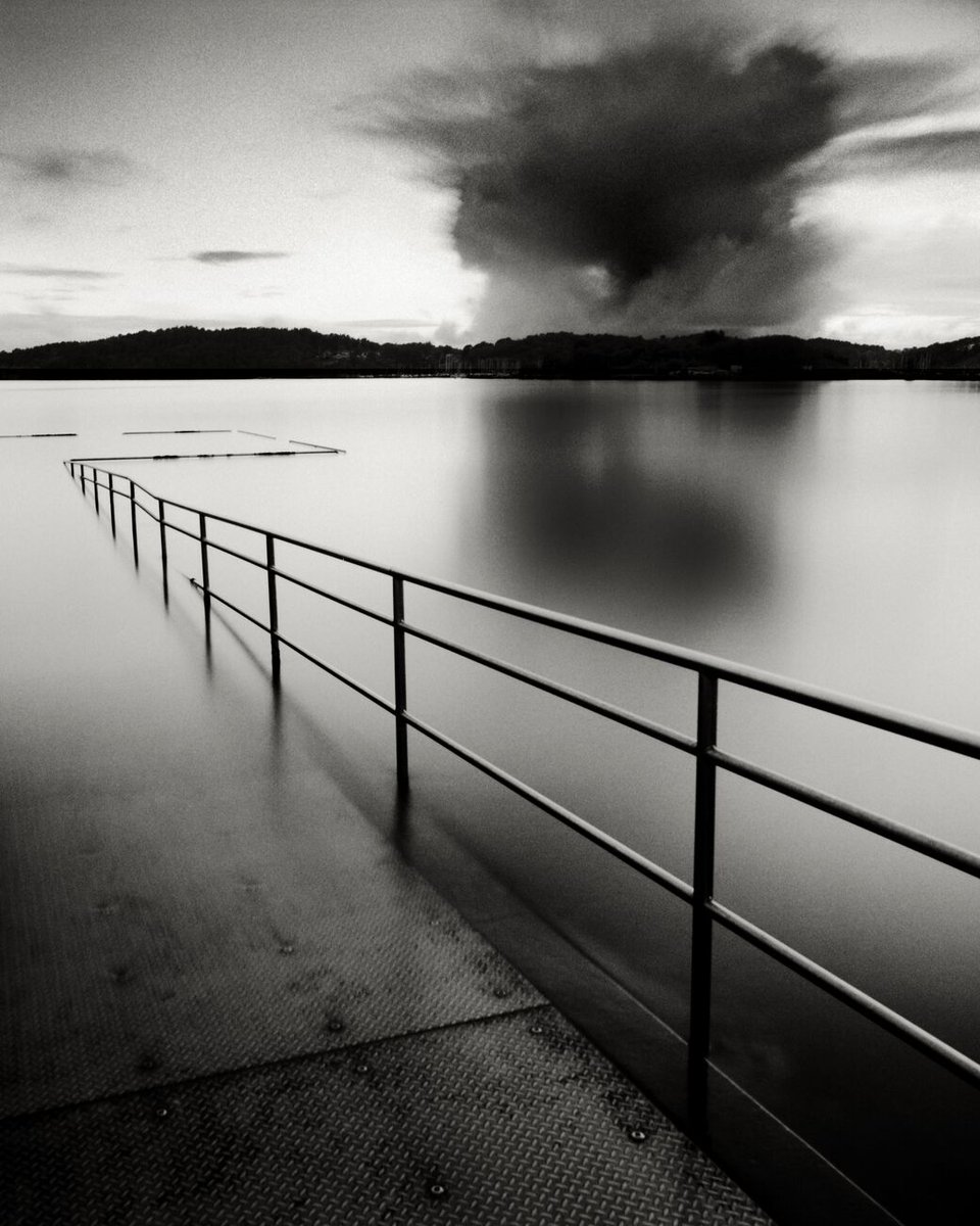 denisolivierart's tweet photo. NEW! Cloud And Fence, Askim, Gothenburg, Sweden. August 2026. Ref-12135
https://t.co/2fN4eookNs
#askim #bathing #ilforddelta #denisolivier #denisolivierphoto #gothenburg #delta #heiland #x5developer #fence #denisolivierphotography #cloud #tasfilmprocessor #sweden #water https://t.co/dfjZSapBuw