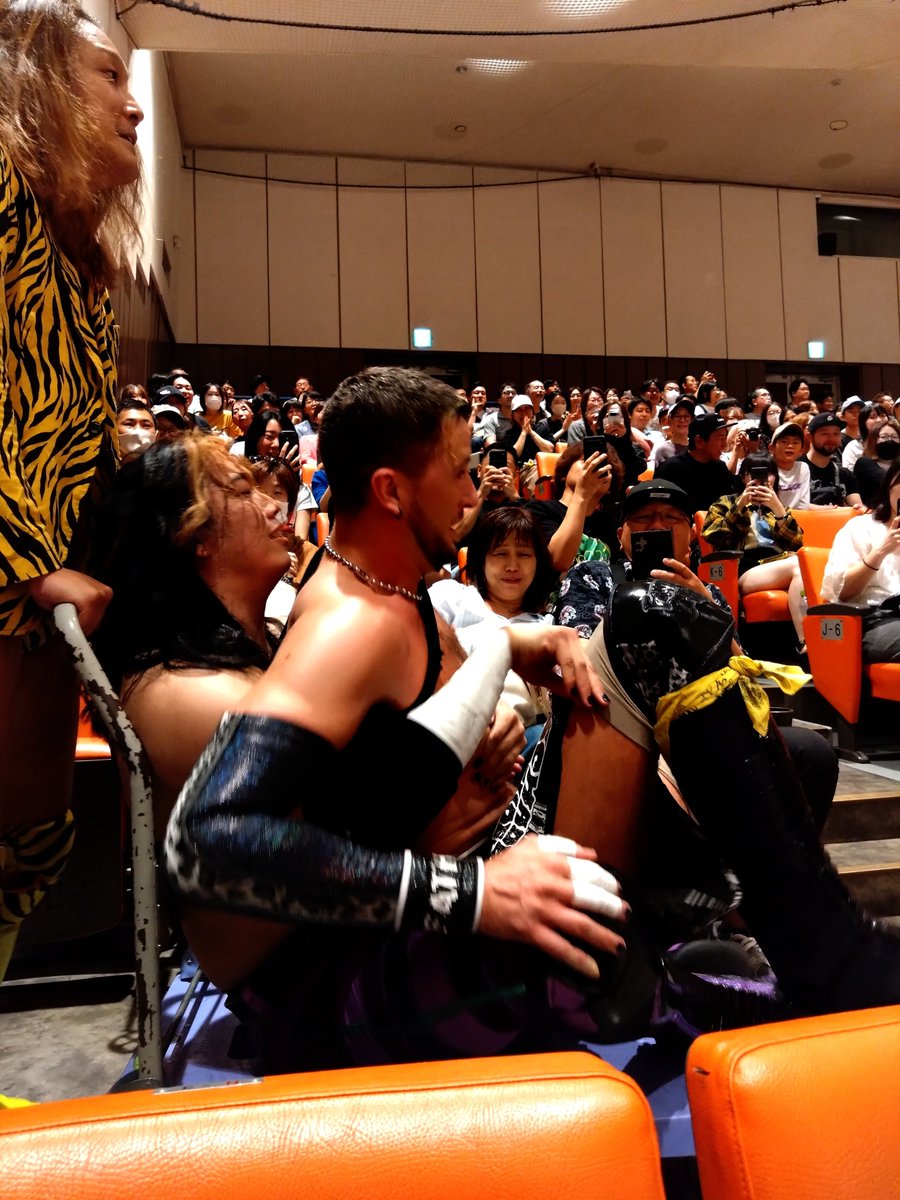 Penta_0203's tweet photo. 楽しい1日だった✨プロレスを観に行くために日々の労働を頑張っております、偉い‼自分 https://t.co/QKIkpN8AVR
